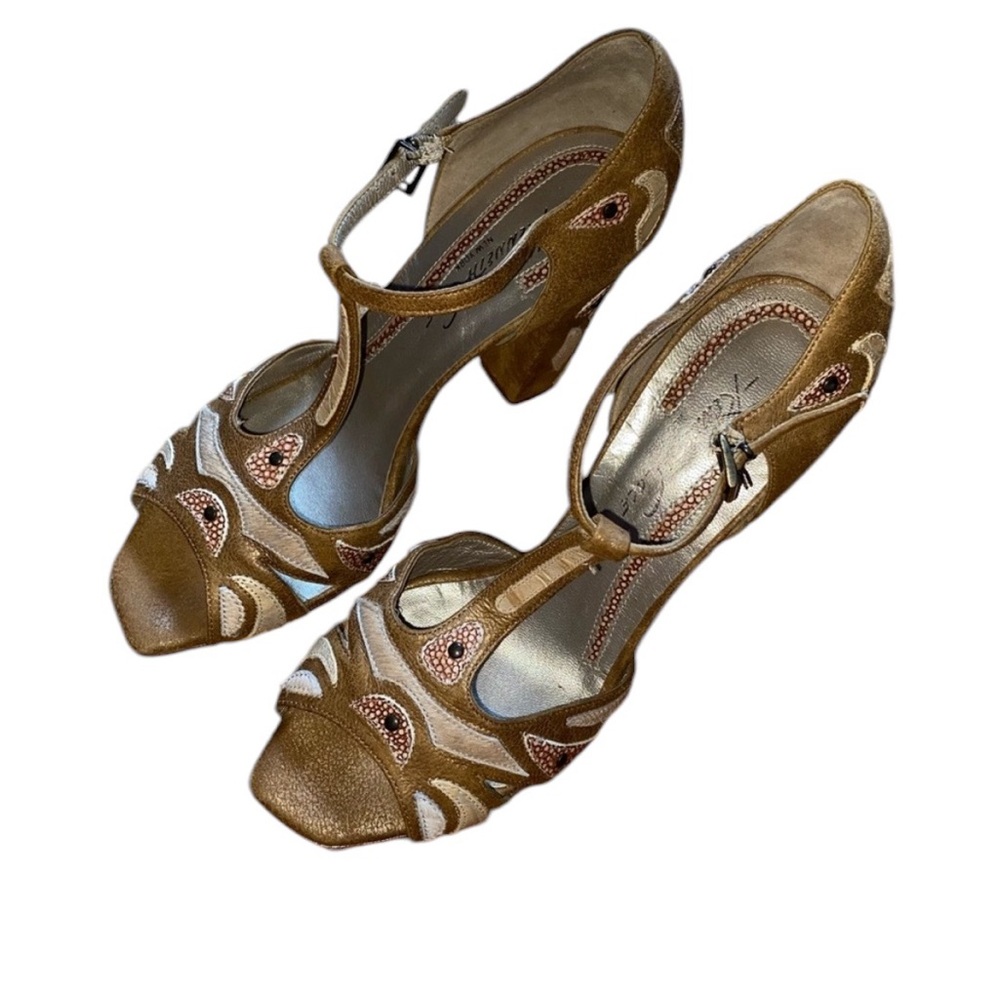 KENNETH COLE WESTERN BOHO PRINT BLOCK HEELS SIZE 8